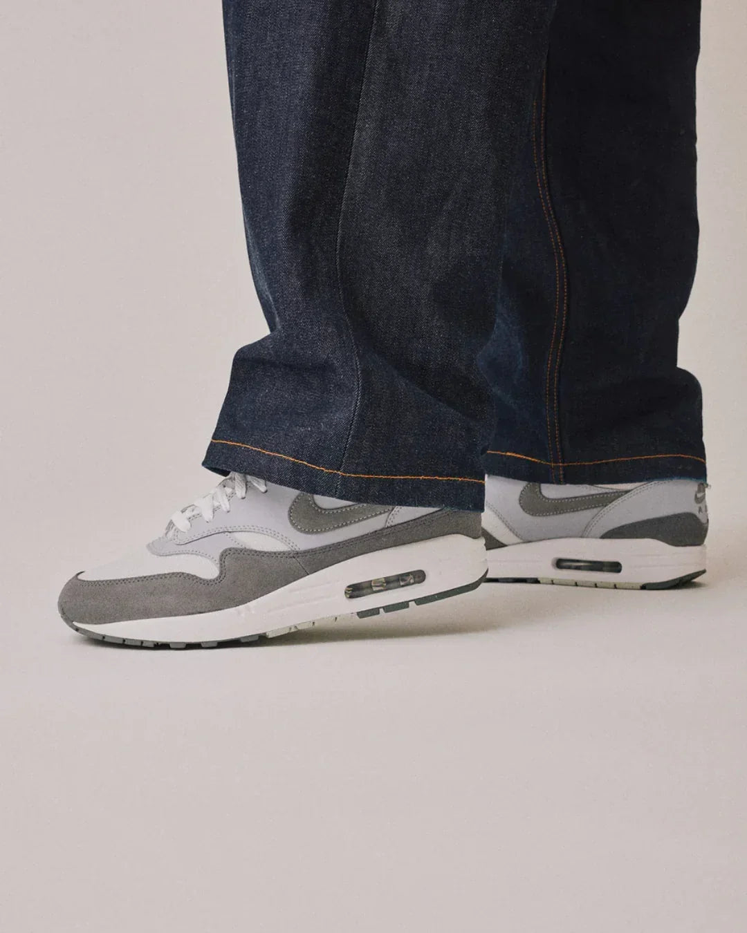 Nike Air Max 1 '87 Photon Dust Wolf Grey