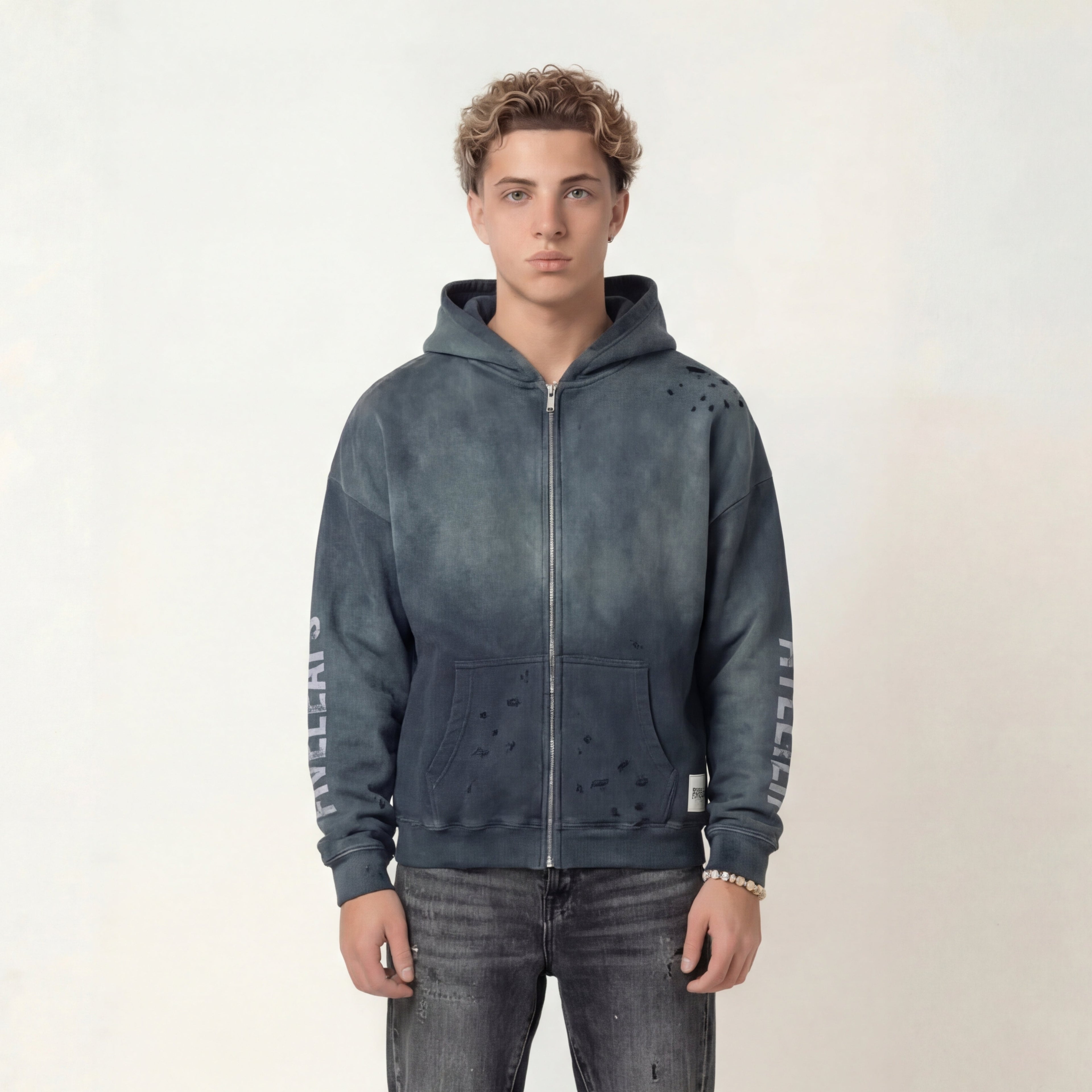 DISTRESS CORE — HOODIE
