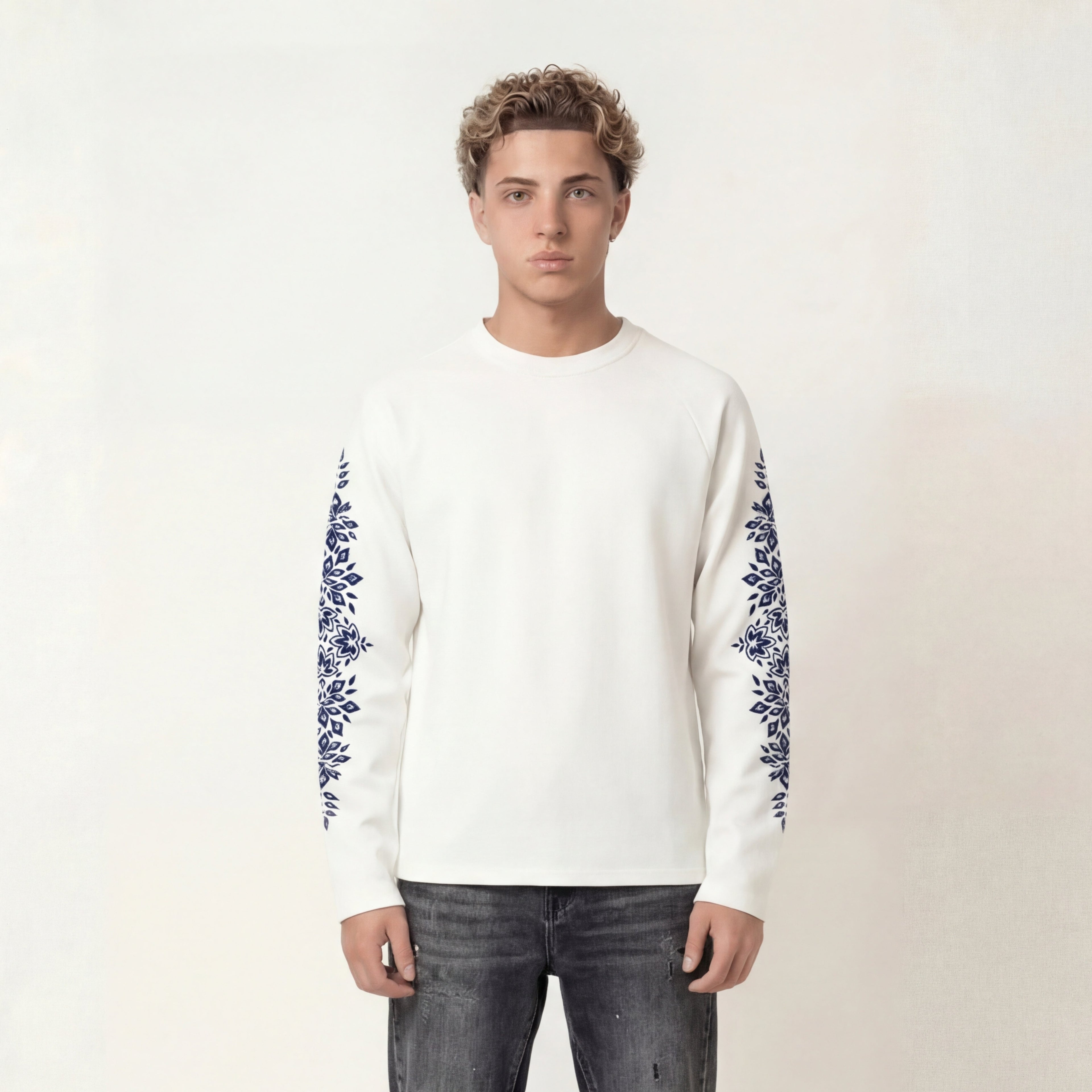 BLOOM MOTIF — TEE