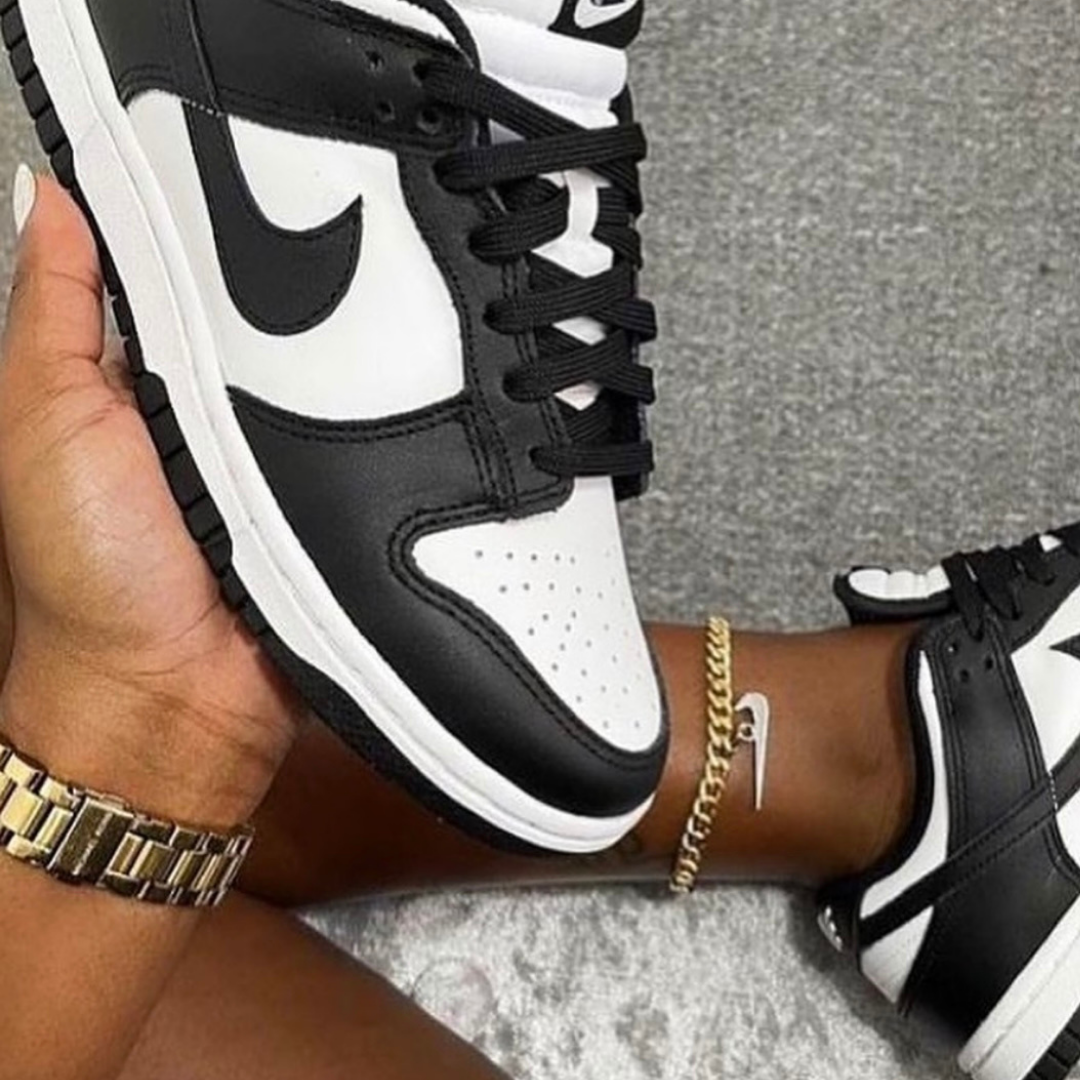 Nike Unisex Sneakers Dunk Low Retro White Black Panda