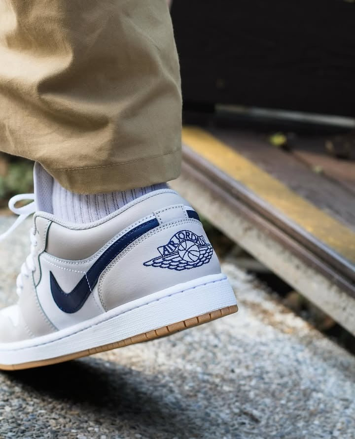 Jordan 1 Low Midnight Navy Neutral Grey