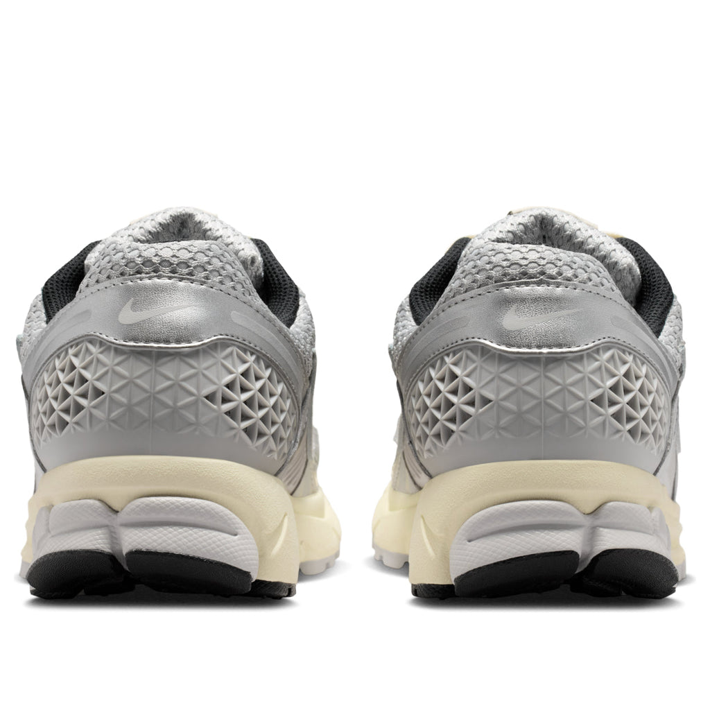 Nike Zoom Vomero 5 Grey Fog Chrome