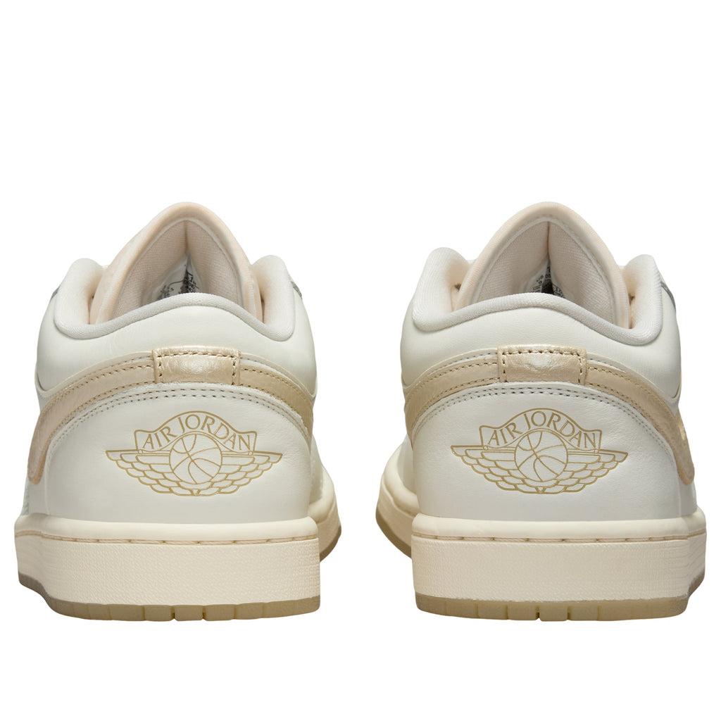Jordan 1 Low SE Metallic Team Gold