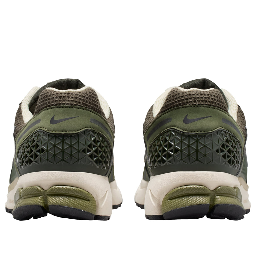 Nike Zoom Vomero 5 Army Olive Sequoia