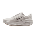 Nike Vomero Plus College Grey Light Iron Ore Gum