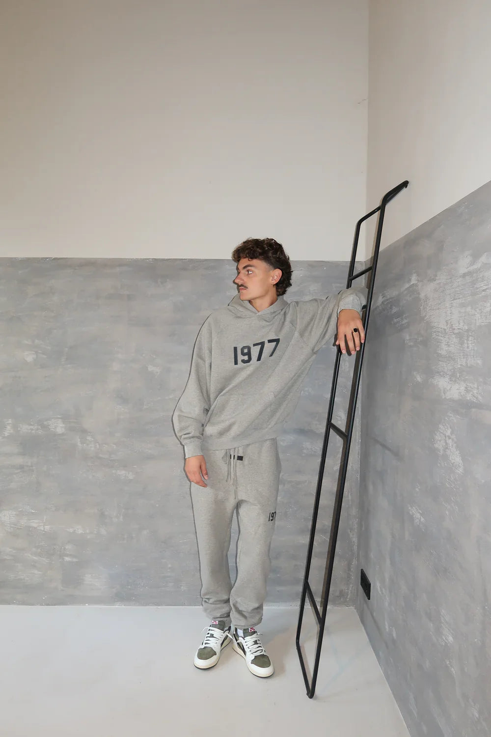 Essentials 1977 Full set