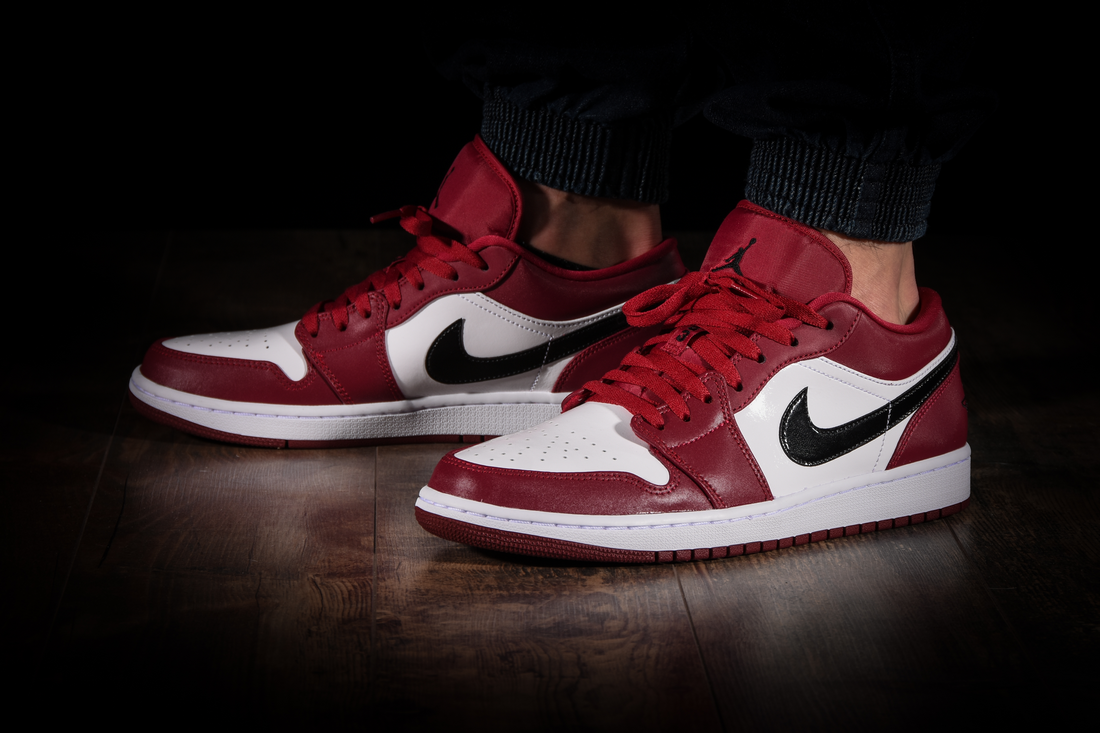 Jordan 1 Low Noble Red