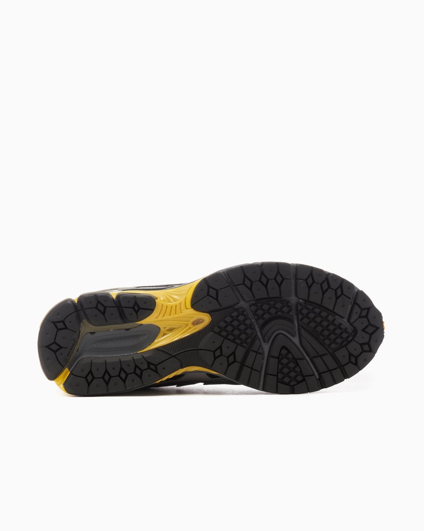 New Balance 1906U Castlerock Ginger Lemon