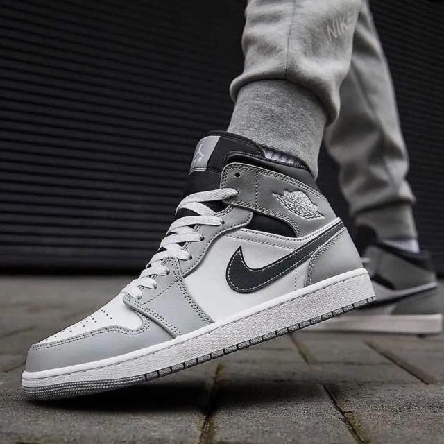 Nike Air Jordan 1 Mid Light Smoke Grey Anthracite