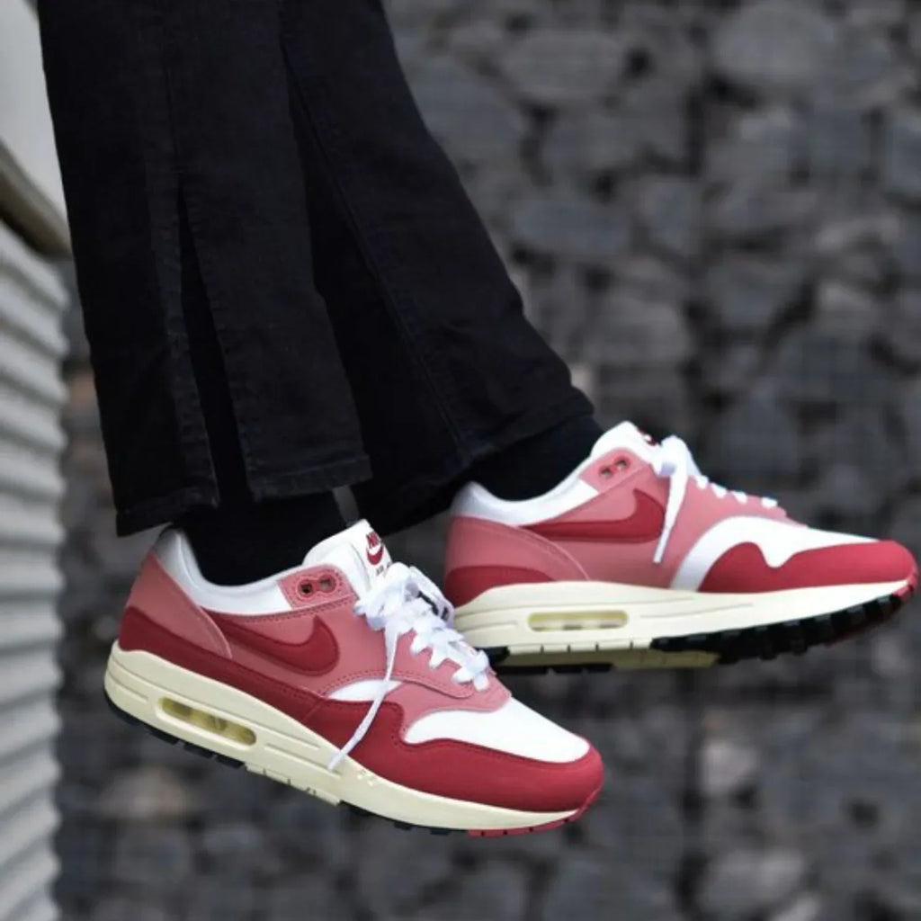 Nike Air Max 1 Red Stardust