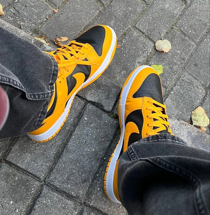 Nike Dunk Low Goldenrod