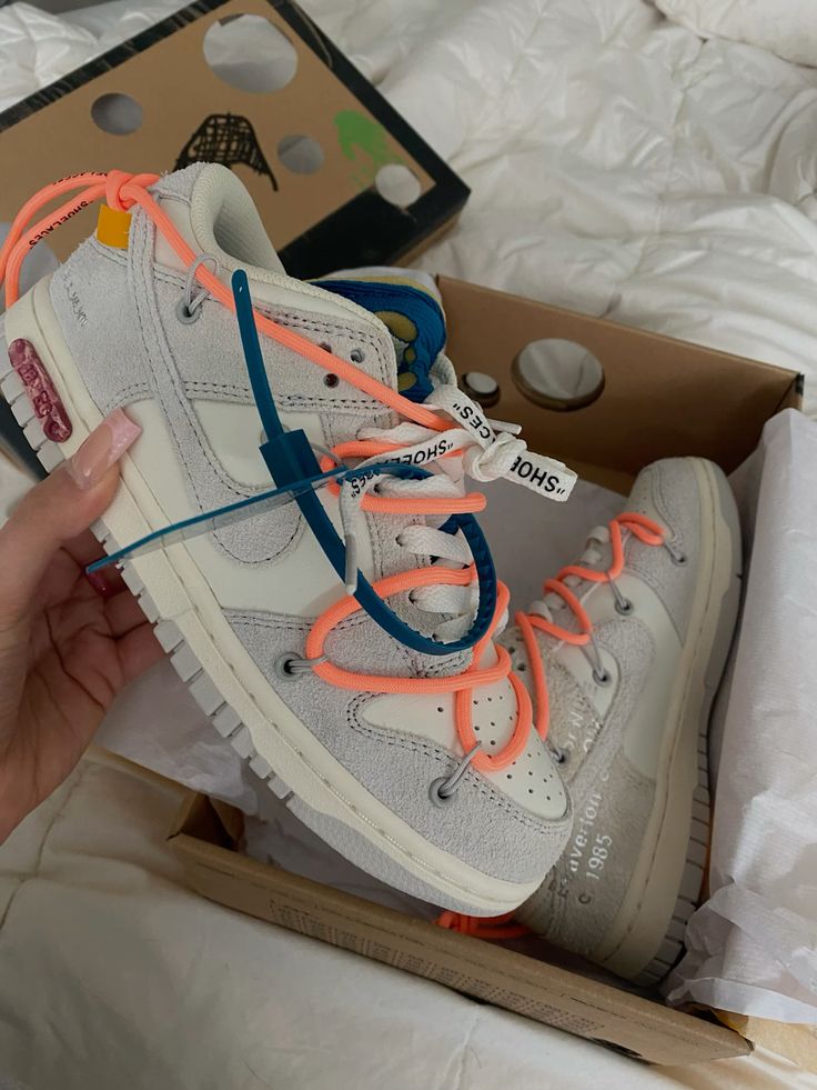 Nike Dunk Low Off-White Lot 19