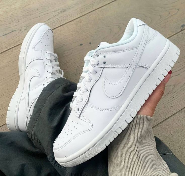 Nike Dunk Low Triple White (2021)