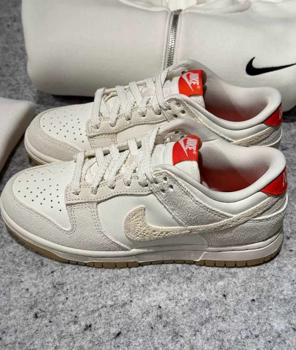 Nike Dunk Low Wmns Friendship Knot