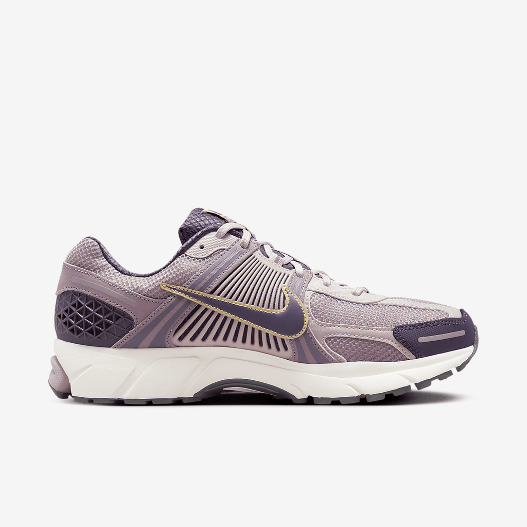 Nike Zoom Vomero 5 Platinum Violet