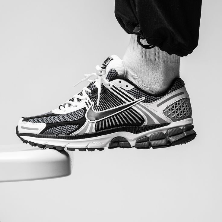 Nike Unisex Sneakers Zoom Vomero 5 SE SP Dark Grey Black White