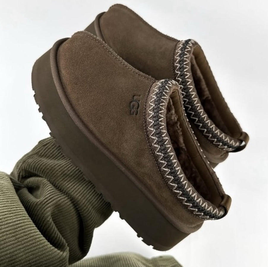 UGG Tazz Slipper Molasses
