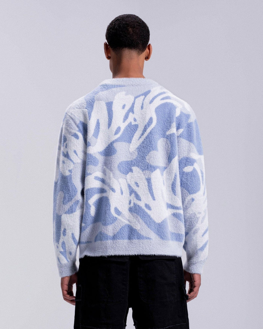 JOSH | FLUFFY SWEATER