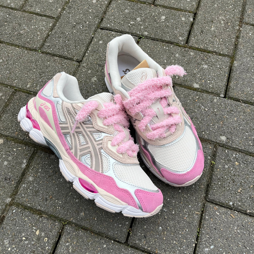 Fluffy Laces Pink