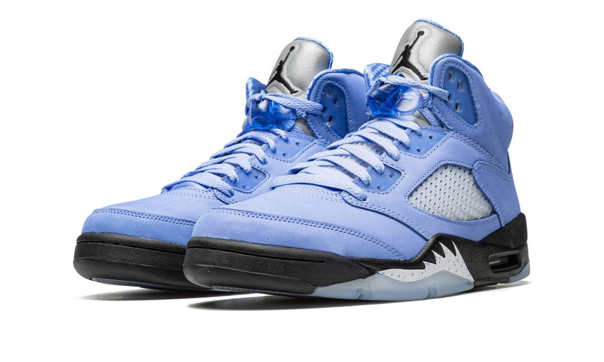 Air Jordan 5 UNC