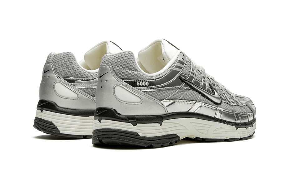 Nike Unisex Sneakers P-6000 Metallic Silver
