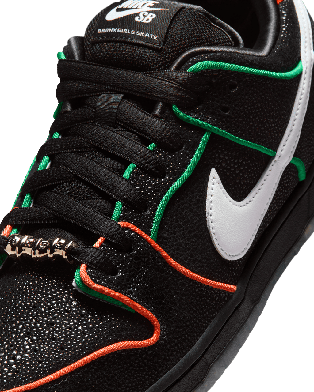 Nike SB Dunk Low Bronx Girls Skate