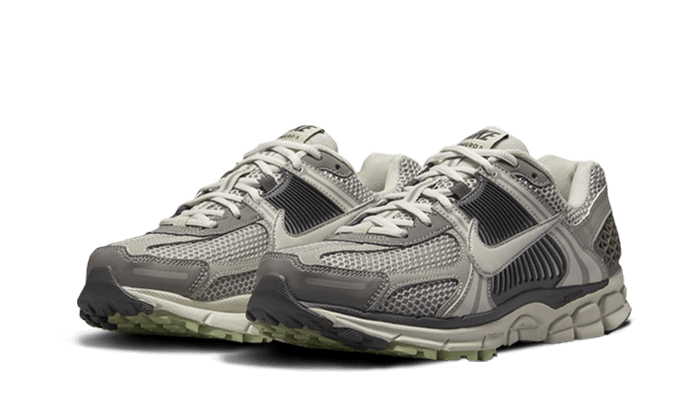 Nike Unisex Sneakers Zoom Vomero 5 Cobblestone