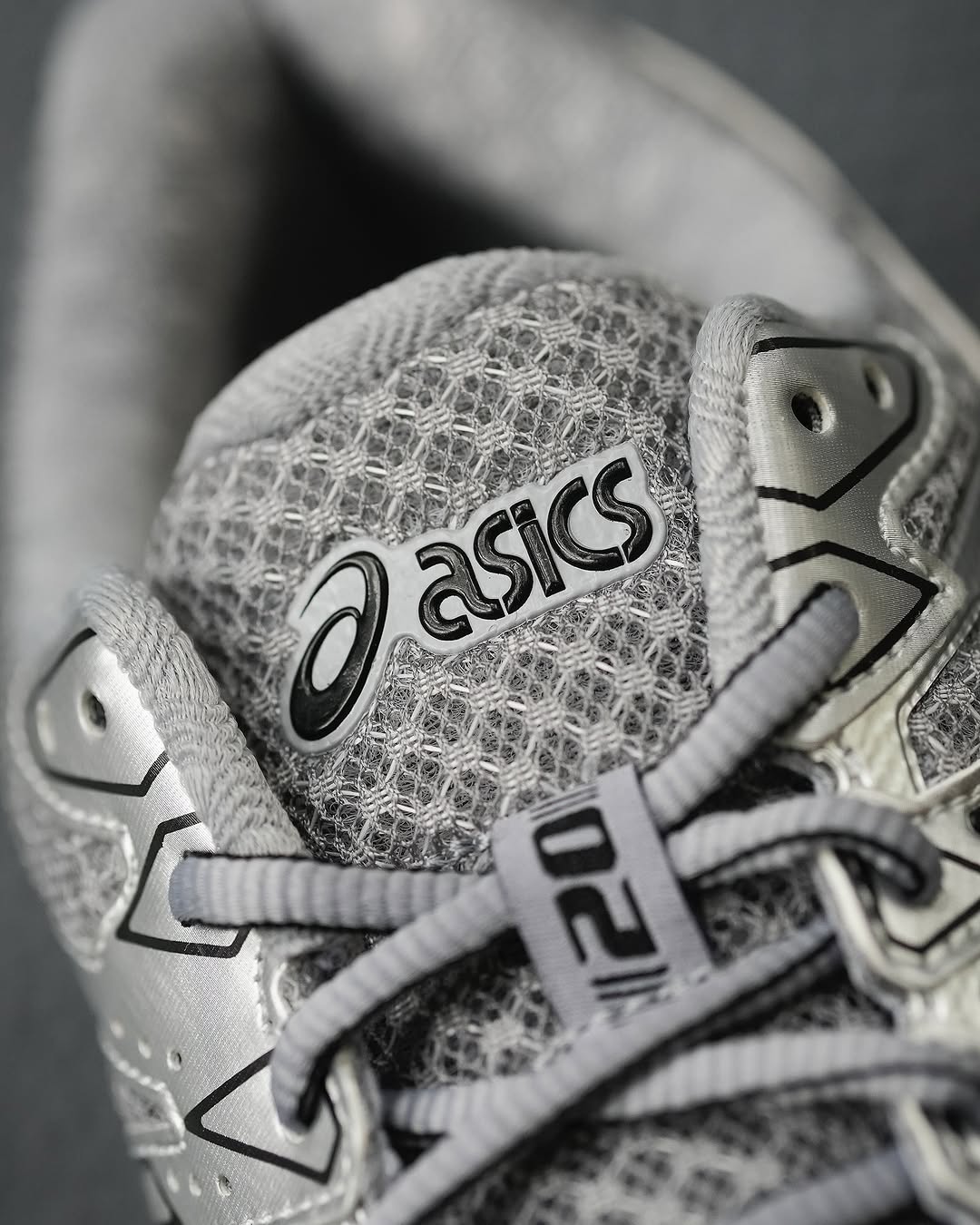 ASICS Gel-Kayano 20 Gravel Pure Silver